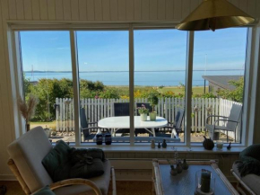 Nice Home In Spøttrup With 2 Bedrooms And Jacuzzi